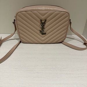 YSL camera bag in nude/blush